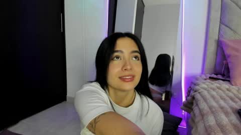 sweetmili133 online show from March 25, 9:05 am