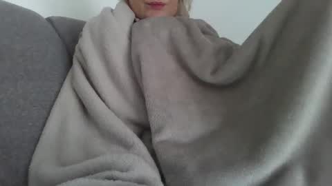 Lil online show from November 21, 12:03 pm