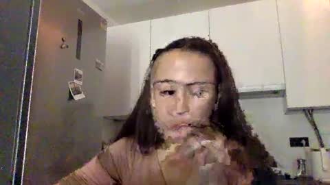 sweetsatalana online show from September 26, 1:35 am