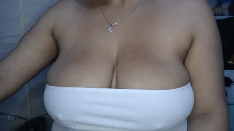 sweett_candy1 online show from November 6, 3:42 am
