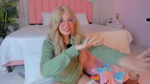 sweett_fire online show from May 16, 6:06 pm