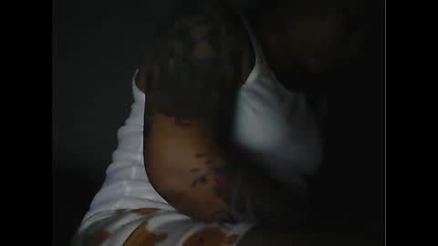 jHonNAlYnN online show from April 13, 5:06 pm