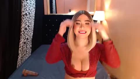 Snapshot of sweettrixiee chatting on September 17, 10:52 am Ms trixiee online show from September 17, 10:52 am