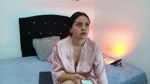 Mia online show from February 23, 12:07 pm