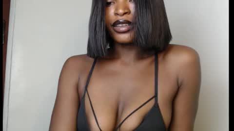 sweetxxboobsx online show from February 1, 9:01 pm