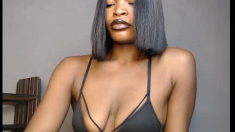 sweetxxboobsx online show from April 16, 3:01 pm