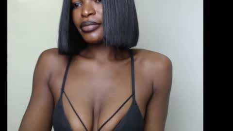 Snapshot of sweetxxboobsx chatting on October 8, 9:37 am sweetxxboobsx online show from October 8, 9:37 am