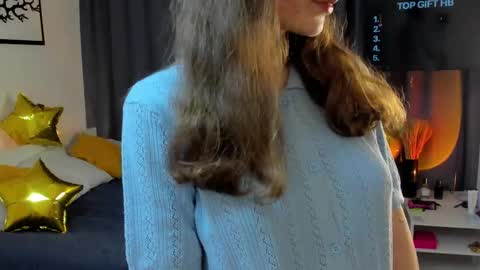 Snapshot of sweety_xis chatting on September 25, 8:49 pm Bella . online show from September 25, 8:49 pm