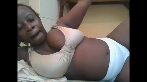 sweetyass25 online show from February 8, 10:52 am