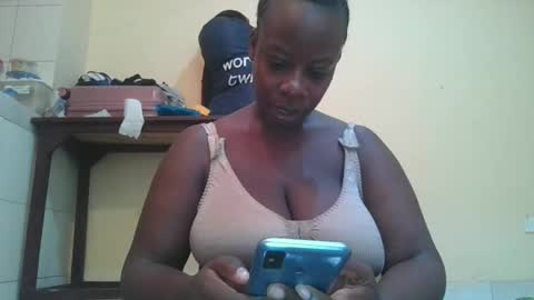 sweetyass25 online show from March 2, 5:08 am