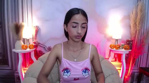 LAURA online show from October 18, 12:20 pm