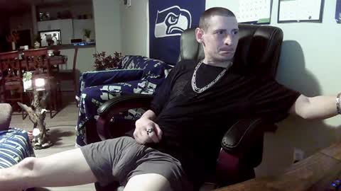 Snapshot of swelteringk chatting on December 26, 3:16 am Kile online show from December 26, 3:16 am