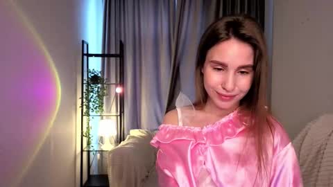 Snapshot of swetskitt chatting on October 19, 11:15 am Milana online show from October 19, 11:15 am