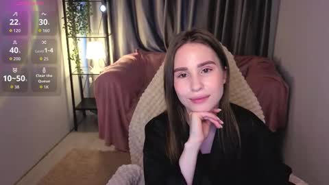 Snapshot of swetskitt chatting on October 18, 5:44 am Milana online show from October 18, 5:44 am