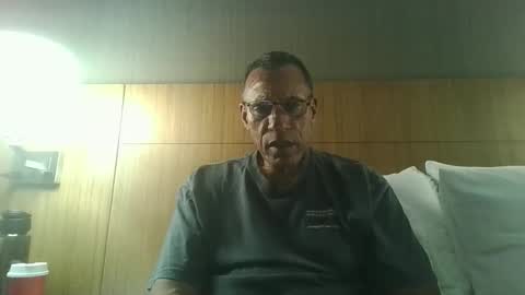 swimmerbod2495 online show from March 31, 2:56 am