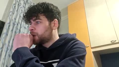 Emanuele online show from March 1, 8:21 pm