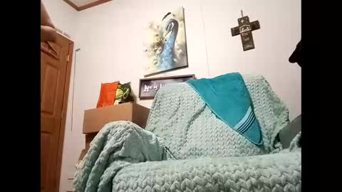 swollenclitneedsdad online show from October 19, 9:08 pm