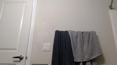 swollenhelmenthead online show from December 28, 9:19 pm