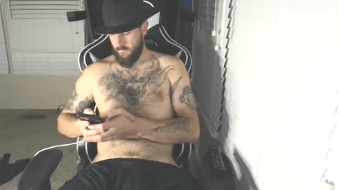 swoozy_ online show from October 8, 12:29 am