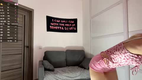 Mona online show from March 9, 5:17 pm