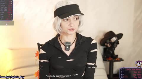 Snapshot of sylvie_fey chatting on September 20, 9:18 pm Sylvie online show from September 20, 9:18 pm