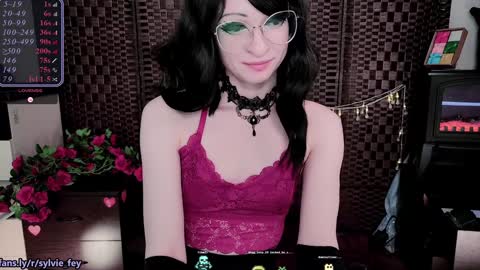 Snapshot of sylvie_fey chatting on February 2, 2:06 am Sylvie online show from February 2, 2:06 am