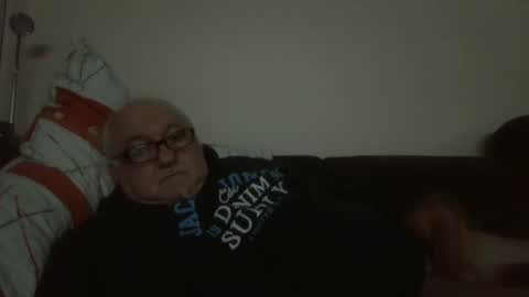 Snapshot of synek65 chatting on December 12, 7:15 pm synek65 online show from December 12, 7:15 pm