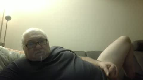 Snapshot of synek65 chatting on December 11, 7:25 pm synek65 online show from December 11, 7:25 pm