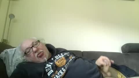 Snapshot of synek65 chatting on January 3, 10:09 am synek65 online show from January 3, 10:09 am