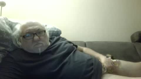 Snapshot of synek65 chatting on January 4, 7:24 am synek65 online show from January 4, 7:24 am