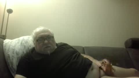 Snapshot of synek65 chatting on December 21, 4:52 am synek65 online show from December 21, 4:52 am
