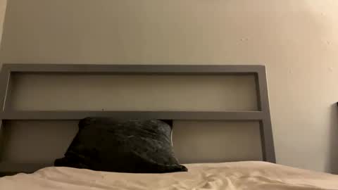 t0mmy305792 online show from October 22, 7:48 pm
