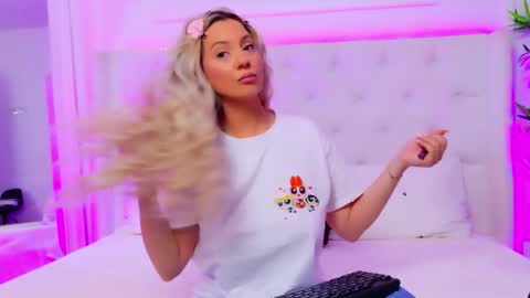 Arianna online show from March 24, 1:28 pm