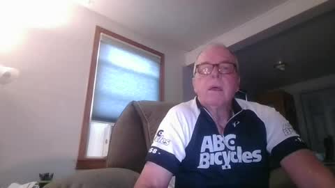 tacrunner66_ online show from June 25, 1:38 pm