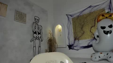 Tahira online show from October 25, 9:15 pm