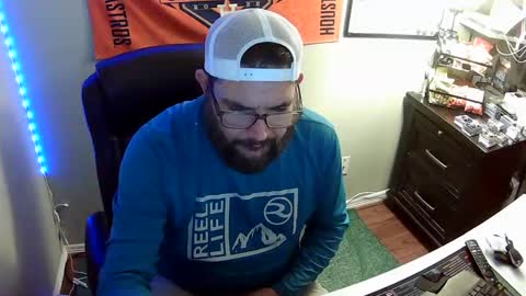 TaintNuzzler online show from September 17, 10:41 am