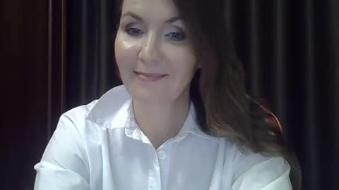 taisialucky77 online show from October 4, 7:00 pm