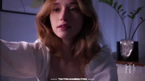 Mia online show from September 12, 2:02 am