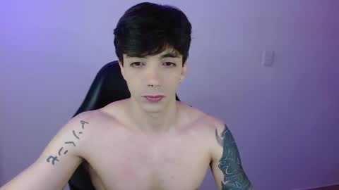 takeru___ online show from April 9, 7:03 am