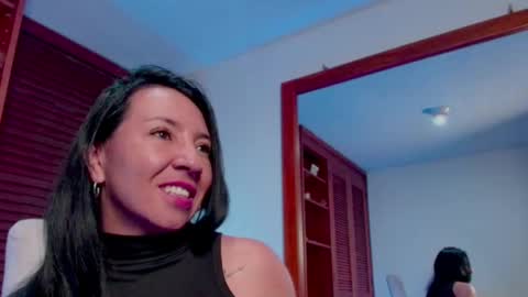 talia__velvet online show from December 5, 1:38 am