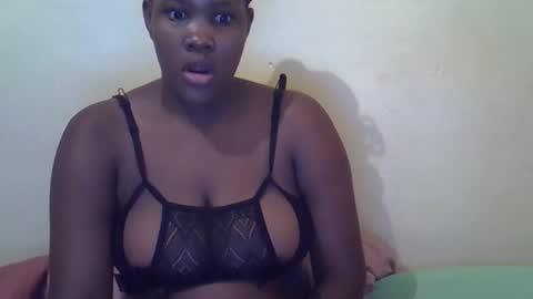 Snapshot of taliah254 chatting on February 28, 2:09 am taliah254 online show from February 28, 2:09 am