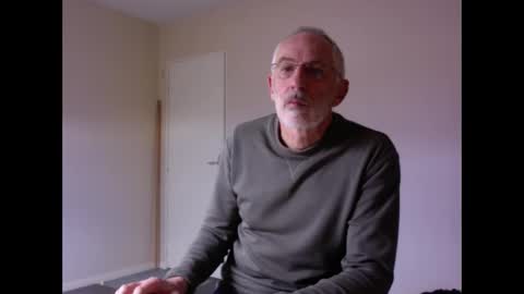 Snapshot of taliesin4321 chatting on October 19, 11:37 am Jack Pierrot online show from October 19, 11:37 am