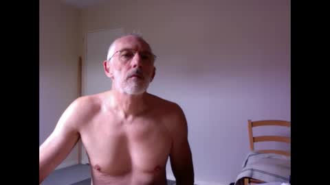 Snapshot of taliesin4321 chatting on October 10, 11:38 am Jack Pierrot online show from October 10, 11:38 am