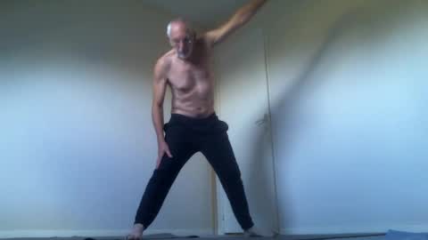 Snapshot of taliesin4321 chatting on October 18, 7:23 am Jack Pierrot online show from October 18, 7:23 am
