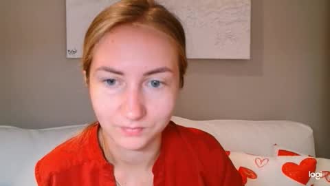 Snapshot of taliiyafiredream chatting on October 15, 6:49 am Kira online show from October 15, 6:49 am