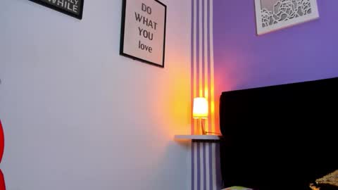 tall_hot_brunette online show from November 15, 3:08 am