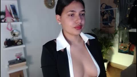 Snapshot of tamara_daniels chatting on December 9, 3:18 am Tamara online show from December 9, 3:18 am