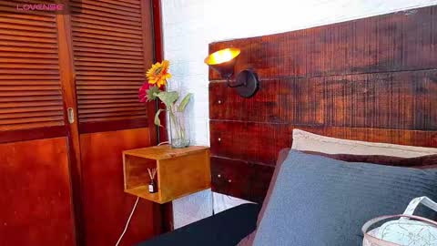    online show from November 13, 10:51 am