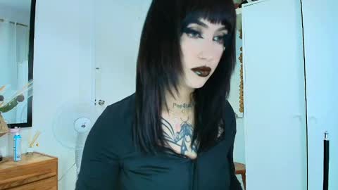 Cami 3 online show from April 27, 2:58 pm