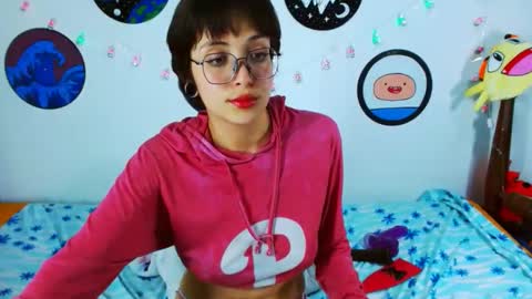 Snapshot of tamararoar chatting on December 2, 11:13 pm Tamara online show from December 2, 11:13 pm